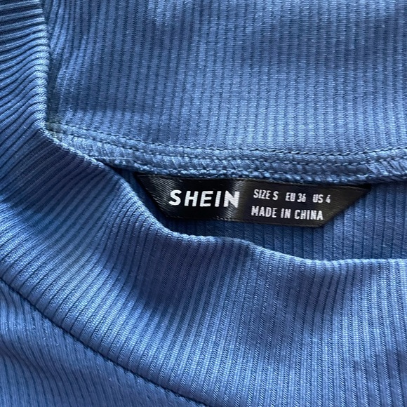 Blue Ribbed Cropped Tank Top - Picture 2 of 2